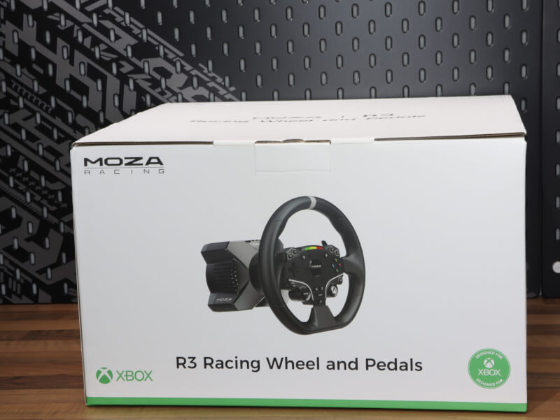 Moza Racing R3 Racing wheels and pedals