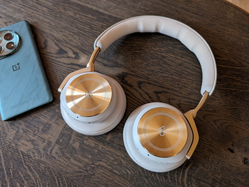 Bang & Olufsen Beoplay HX