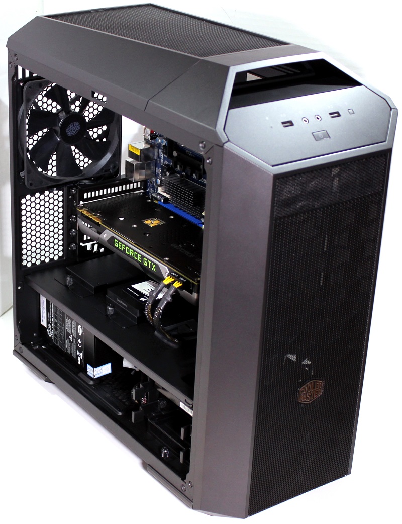 tweak_dk_Cooler_Master_Kabinet_MasterCasePRO_3_32