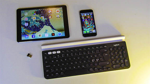 logitech_k780_ios_apple_phone_connected_tweak_dk