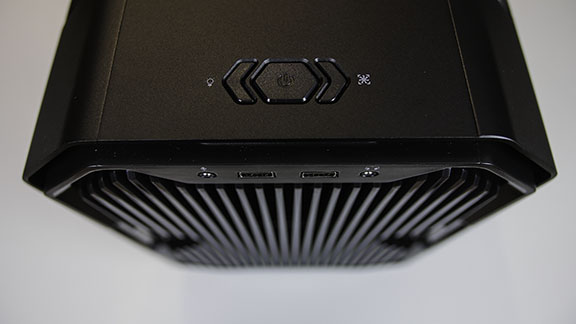antec_cube_rgb_top_io_tweak_dk