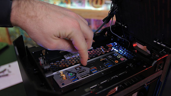 phanteks_evolv_shift_top_io_motherboard_tweak_dk
