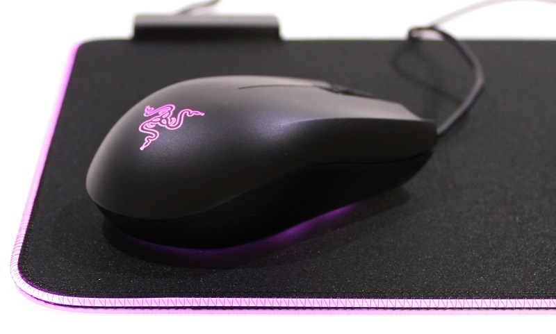 Razer_Goliathus_Chroma_RGB_og_Abyssus_Essential_tweak_dk_42