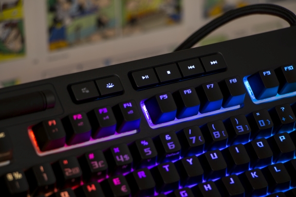 tweak_dk_asus_rog_swift_flare_mechanical_rgb_keyboard_12