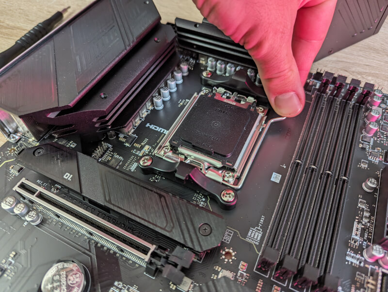 PC Build Guide med MSI